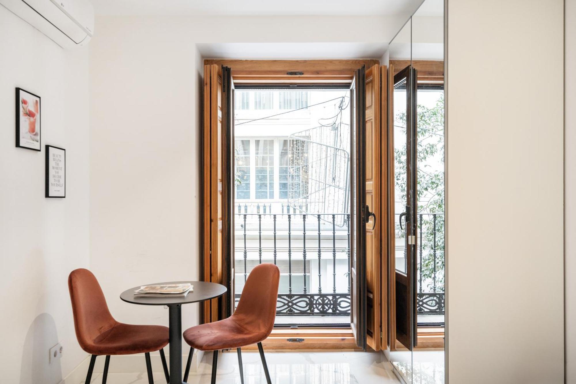 Dobo Madrid Luna Экстерьер фото