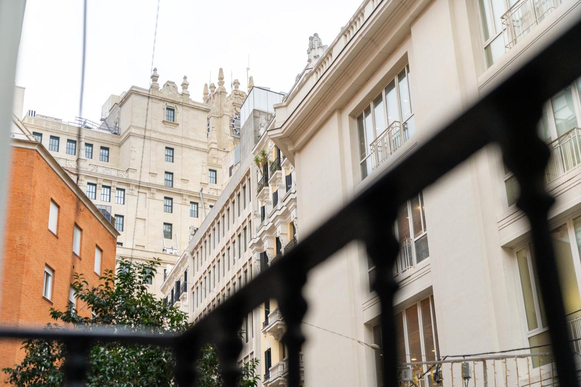 Dobo Madrid Luna Экстерьер фото
